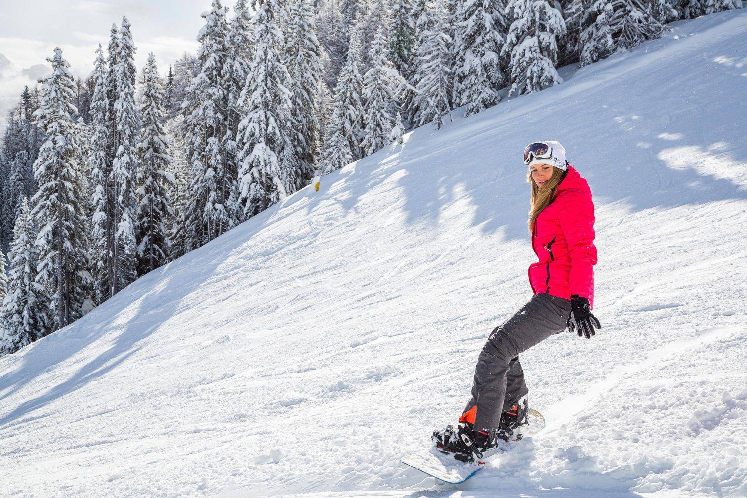 Master the Slopes with Nuvraiado Snowboarding Course